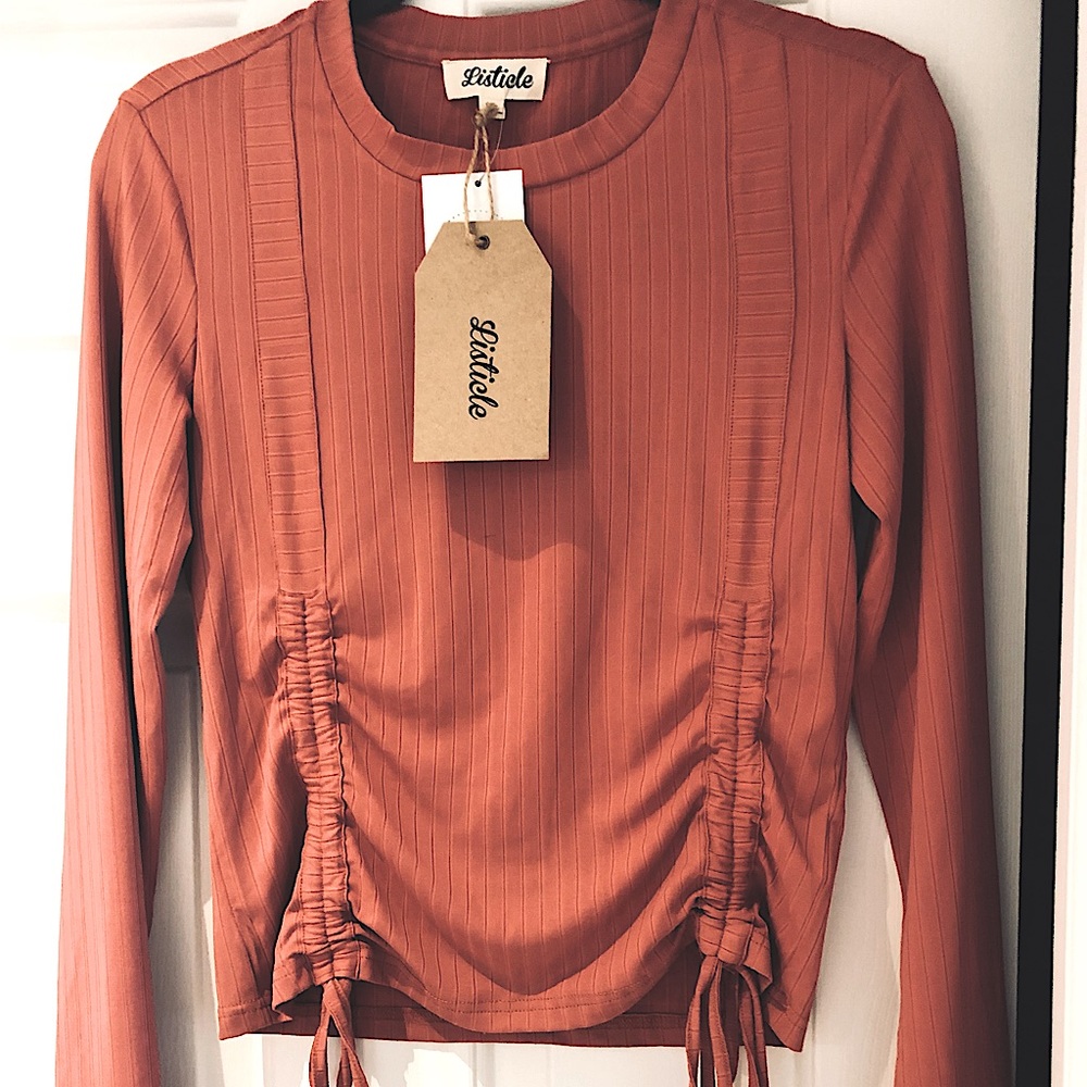NWT Listicle Ruched Knit Top